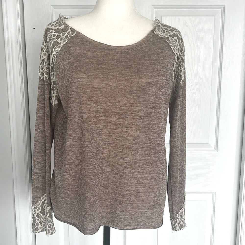 Hem and Thread Taupe Top with Floral Lace Detail